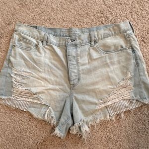 American Eagle cut off denim shorts!